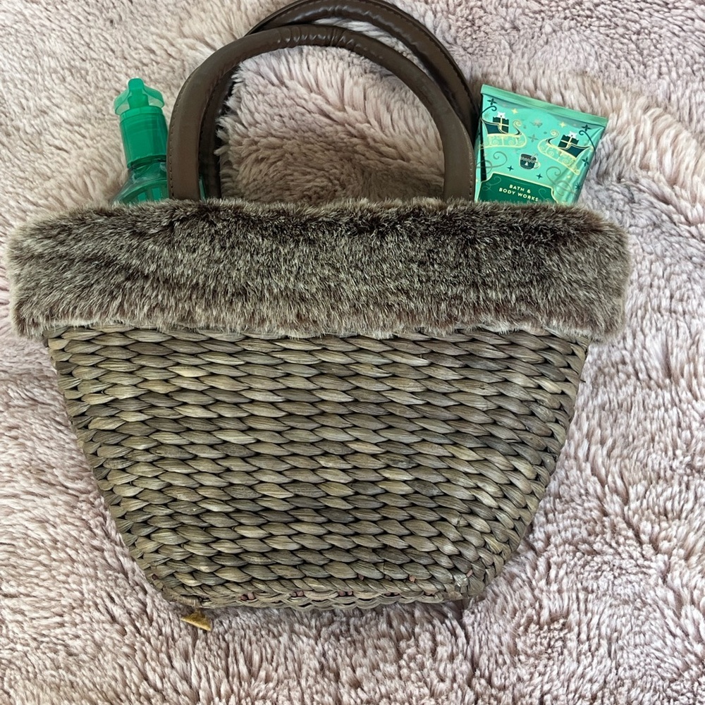 π womenβs Bag Faux Fur Trimmed Woven Tote Bag with 2 BB new products included